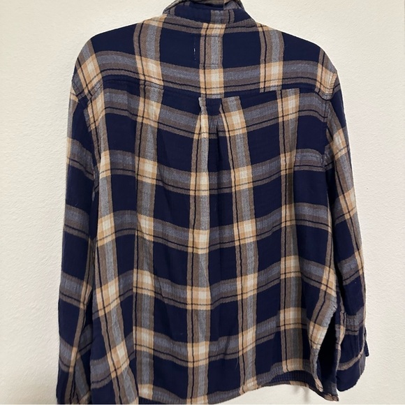 Aerie Super Soft Plaid Shirt Buttoned Navy Blue Tan Cream Size Medium Women’s - Picture 8 of 13